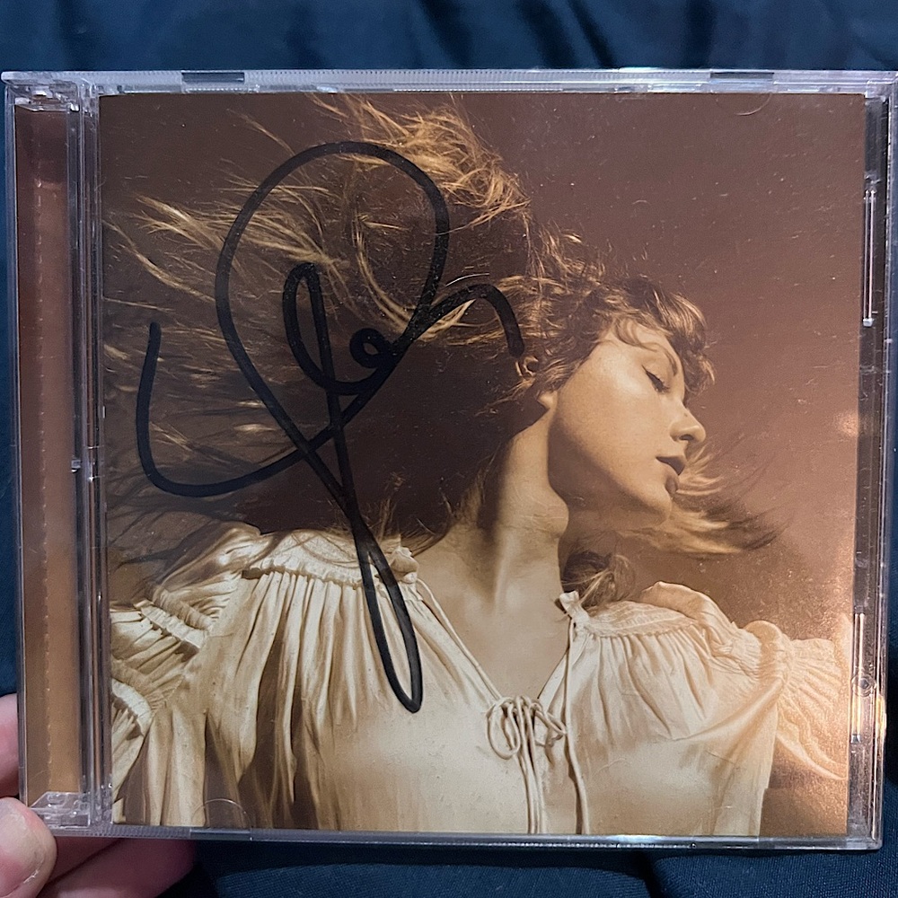Autographed Taylor Swift Fearless Cd